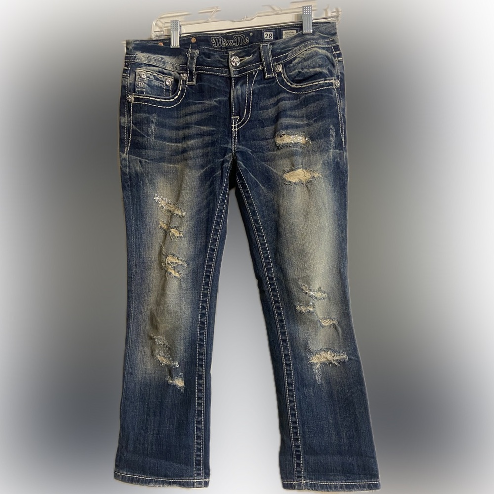 Miss Me Women's Distressed  Cropped Jeans